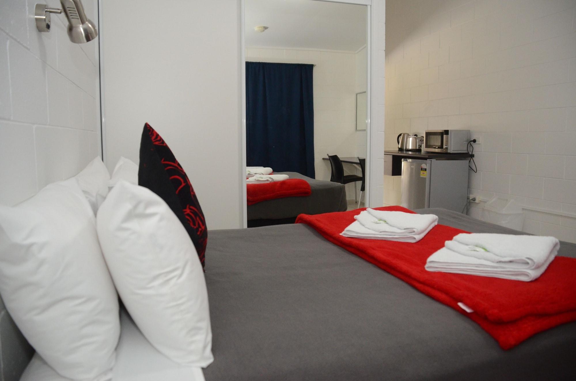 Capricorn Hotel Blackwater Екстер'єр фото