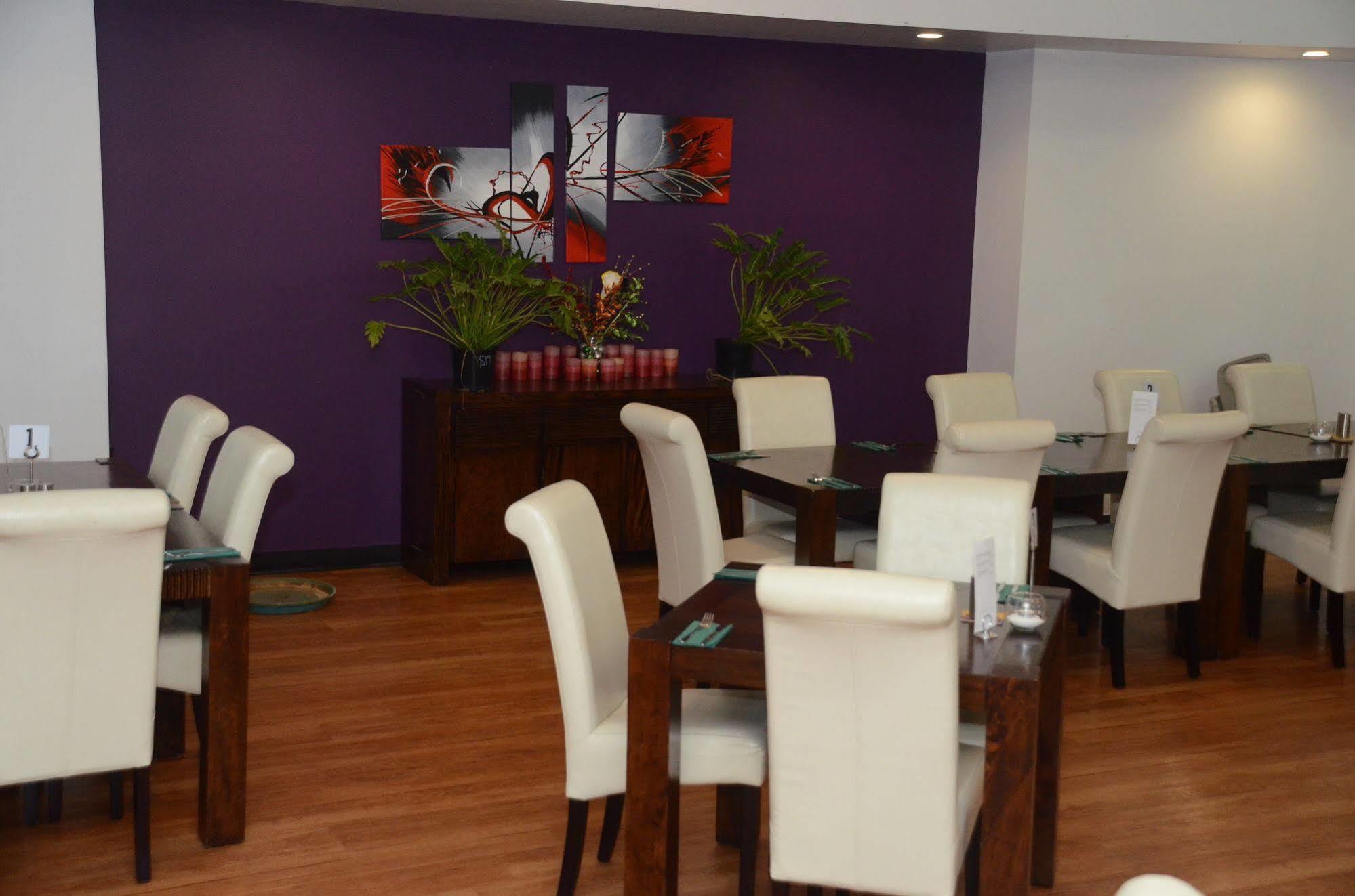 Capricorn Hotel Blackwater Екстер'єр фото