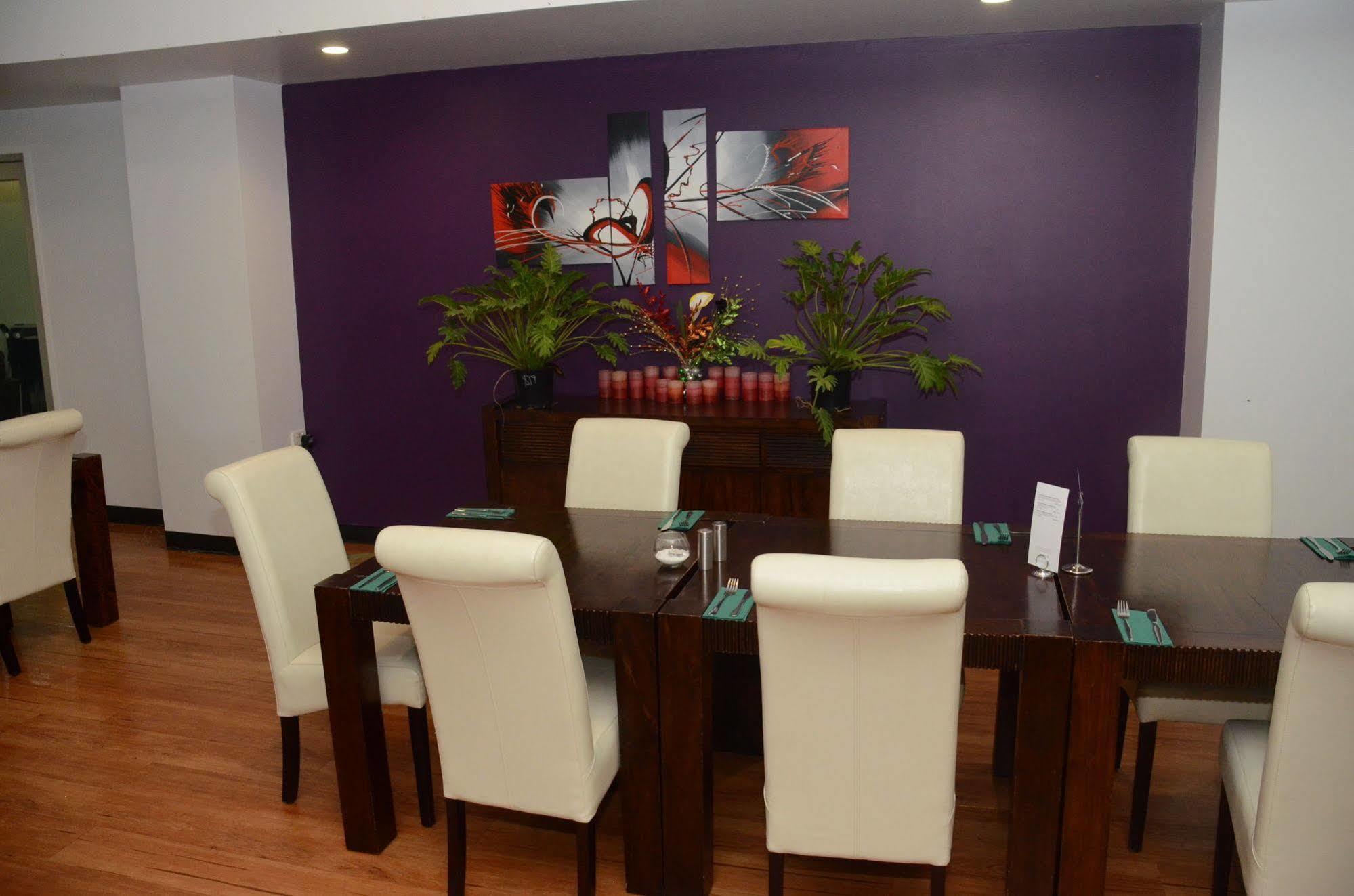 Capricorn Hotel Blackwater Екстер'єр фото
